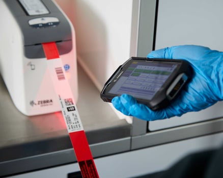 wristband-scanning-label.jpg.imgo